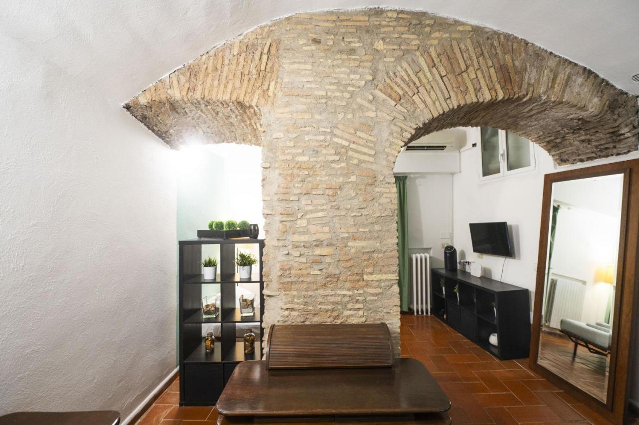 רומא Campo De Fiori Grotto Apartment מראה חיצוני תמונה