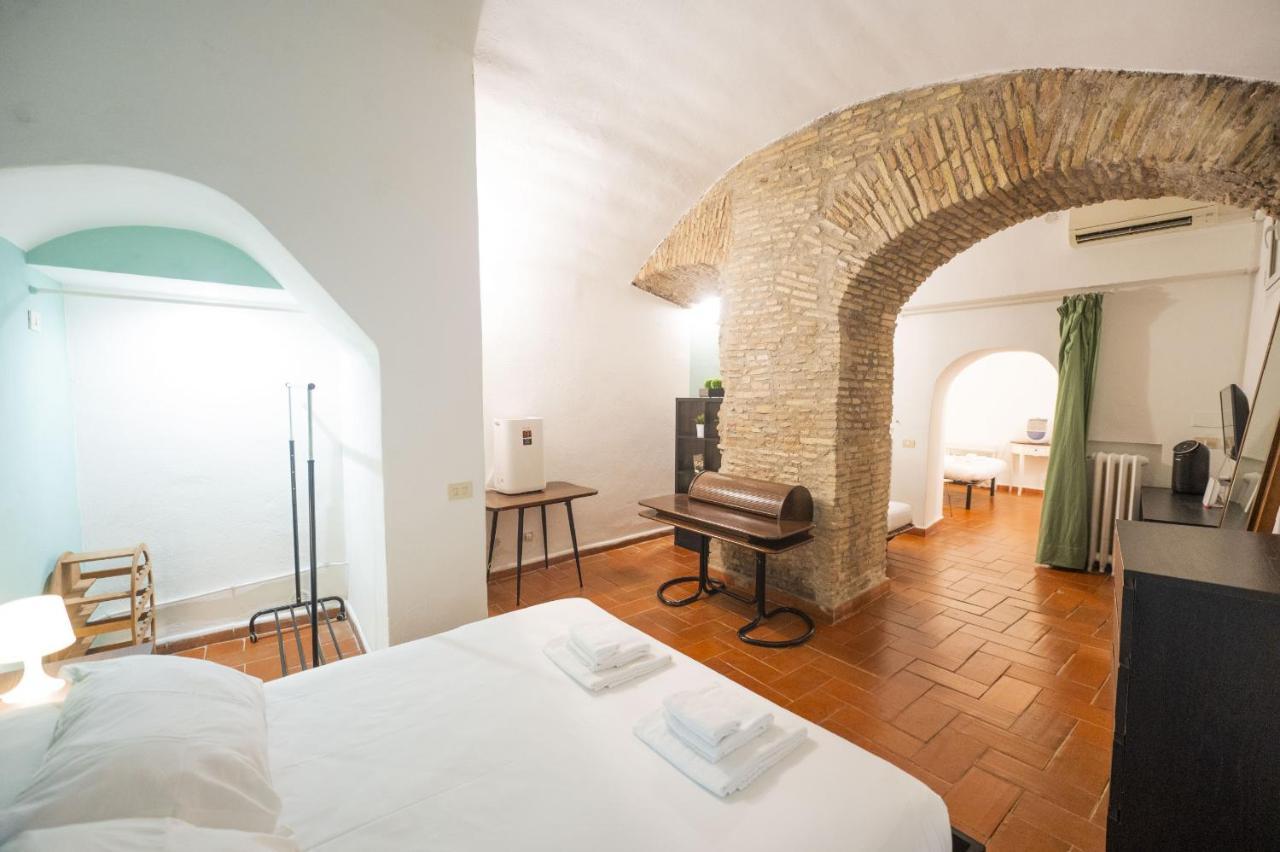 רומא Campo De Fiori Grotto Apartment מראה חיצוני תמונה